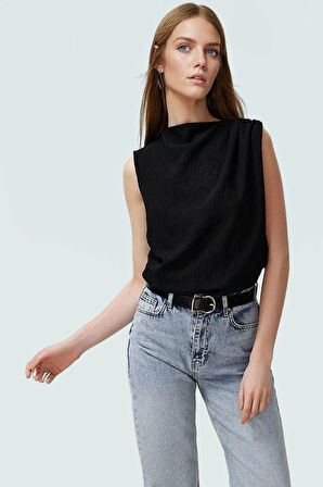 Yazlık 100% Polyester Regular Kalıp Bisiklet Yaka Bluz Zarifane Tasarım Kaliteli İşçilik