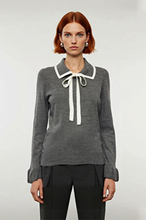 Kadın Akrilik Triko Kazak Polo Yaka Detaylı Renk Bloklu Uzun Kollu Kış Sezonu İçin Şık ve Rahat