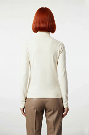 Kadınlara Özel Balıkçı Yaka Fitted Kalıp Düz Triko Kazak Standart Kol Kış ve Sonbahar Şıklığı