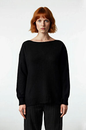 Kadın Oversize Triko Kazak Kayık Yaka İnce Dokulu Rahat Ve Şık İlkbahar Sonbahar Modası Kaliteli