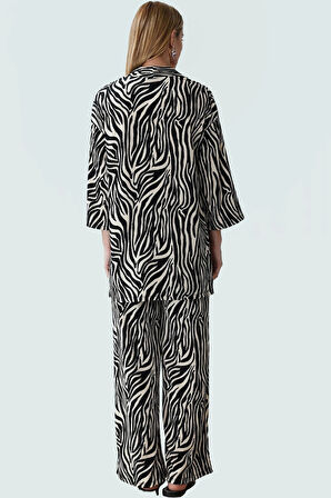 Şık Leopar Desenli Kimono Takım Nefes Alan Polyester Kumaş Görünüm Profesyonel