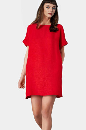 Polyester Dokuma Kısa Elbise Nefes Alabilir ve Şık Yüksek Kalite Modern Stil Trend Tasarım