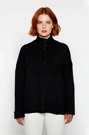 Kadın Düğmeli Triko Kazak Relaxed Kalıp Dik Yaka Fitilli Dokuma Soğuk Havalarda Şıklık ve Konfor