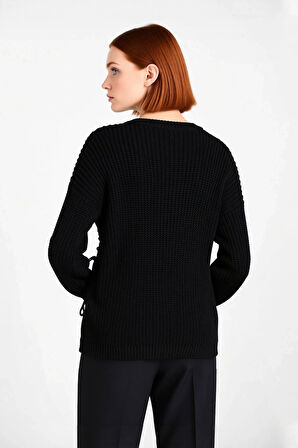 Kadın Modern Antrasit Akrilik Triko Kazak Bağcık Detaylı Relaxed Kesim Kış Modası İçin Şık Seçim