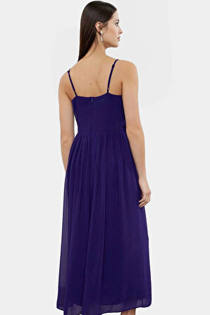 Astarlı Şifon Maxi Elbise Feminen V Yaka Çiçekli Desen Rahat Kalıp Konforlu Kesim Trend Tasarım