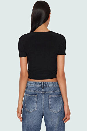 Yazlık Kısa Kollu Örme Crop Bluz Bisiklet Yaka Fitted Konforlu Kesim Özenle Seçilmiş