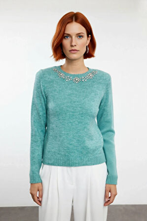 Kadın Günlük Şık Taş Detaylı Bisiklet Yaka Regular Kalıp İnce Dokulu Uzun Kollu Triko Kazak