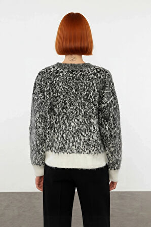 Kadın Konforlu Regular Kalıp Bisiklet Yaka Desenli Triko Kazak Soğuk Günler İçin Göz Alıcı Tasarım