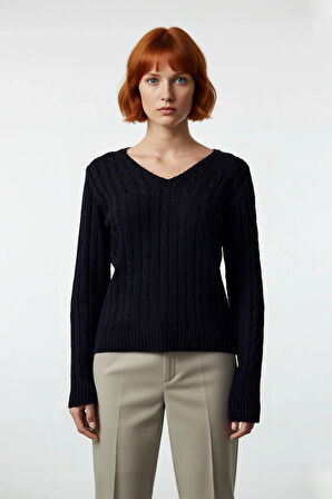 Kadın Lacivert Regular Kalıp V Yaka Saç Örgü Desenli Uzun Kollu Triko Kazak Günlük Kullanım