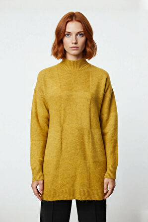 Kadın Cool Ve Konforlu Regular Kalıp Dik Yaka Triko Tunik Kazak Soğuk Havalarda Şık Görünüm Sunar