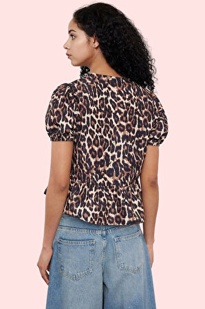 Kadın Pamuklu Leopar Desenli V Yaka Bluz Balon Kol Yaz Aylarının Vazgeçilmezi Günlük Kullanım