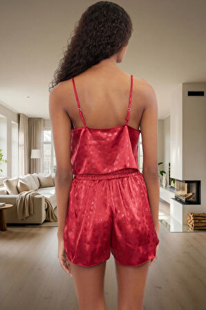 Yazlık Şortlu Pijama Takımı Saten Konfor Günlük Kullanım İçin Modern Stil Rahat Ve Şık
