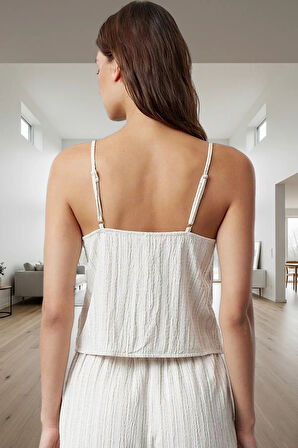 İnce Askılı Crinkle Dokuma Pijama Takımı V Yaka Atlet Şık Görünüm Modern Stil Zarifane Tasarım