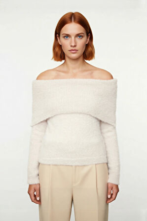 Kadın Basic Siluet Uzun Kollu Carmen Yaka Ekru Regular Kalıp Crop Triko Kazak Kış Gündüz Gece