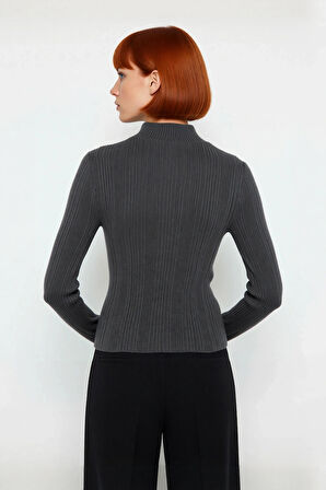 Kadın Uzun Kollu Dik Yaka Fitilli Triko Kazak Fitted Kesim Casual Giyim İçin İdeal Basic Model