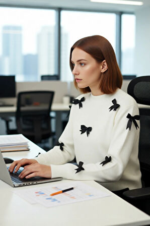 Kadınlar İçin Şık Basic Siluet Bisiklet Yaka Orta Kalın Triko Kurdeleli Uzun Kol Kazak Kaliteli