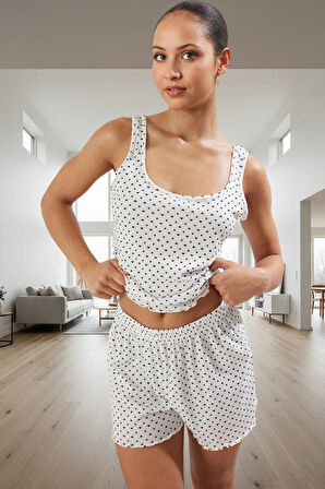 95% Polyester Pijama Takımı Kalpli Desen Boru Paça Şort Zarifane Tasarım Profesyonel Görünüm