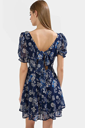 Yazlık Kadın Mini Elbise Polyester Şifon Dokuma Astarlı Şık Görünüm Özenle Seçilmiş Modern Stil