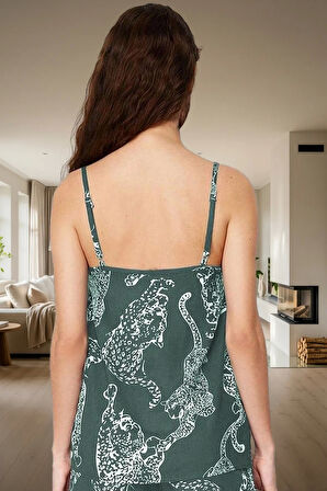 İnce Askılı Viskoz Pijama Geniş Paça ve V Yaka Tasarım Seçkin Malzeme Özenle Seçilmiş