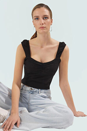 Likralı Penye Crop Bluz Fitted Örme Kumaş Havuz Yaka Yazlık Özenle Seçilmiş Premium Kalite