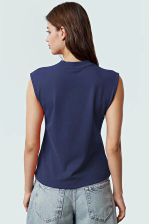 Rahat Yazlık Bluz Viskoz Ribana Bisiklet Yaka Vücuda Oturan Kalıp Şık Görünüm