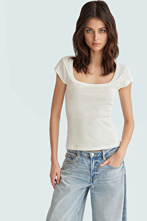 Yazlık Kısa Kollu Bluz Kare Yaka Fitted %100 Pamuk Profesyonel Görünüm Günlük Kullanım İçin