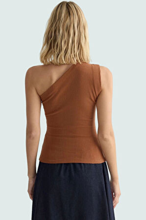 Kolsuz Örme Bluz Asimetrik Yaka Fitted Büzgü ve Drape Detaylar Rahat Kalıp Uzun Ömürlü
