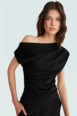 Regular Kalıp Örme Bluz Düşük Kol Asimetrik Yaka Günlük ve Şık Özel Tasarım