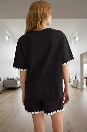 Yazlık %100 Pamuk Örme Pijama Takımı Papatya Detaylarıyla Kaliteli İşçilik Uzun Ömürlü