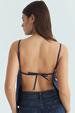 Şık Kadın Bluz Polyester Elastan Karışımı İnce Askılı Kare Yaka Premium Kalite