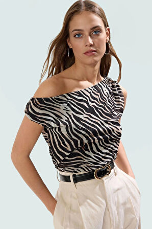 Çiçek Desenli Astarlı Polyester Bluz Asimetrik Yaka Kısa Kol Yazlık Örme Dayanıklı Malzeme