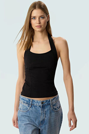 Yazlık Örme Bluz Boyundan Bağlamalı Crop Fitted Modern Stil Seçkin Malzeme Şık Görünüm