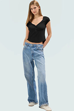 Crop Kısa Kol Bluz V Yaka Fitted Poliviskon Kaşkorse Özenle Seçilmiş Uzun Ömürlü Modern Stil