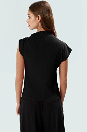 Kısa Kol Scuba Krep Örme Bluz Dik Yaka Aksesuar Detaylı Fitted Mükemmel Uyum Premium Kalite