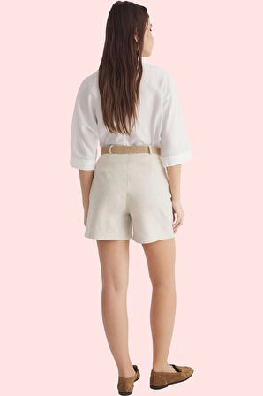 Kadın Kemerli Şort; Rahat Şık ve Pamuk Dokuma Kumaştan Günlük Kullanım Yaz Aylarının Vazgeçilmezi