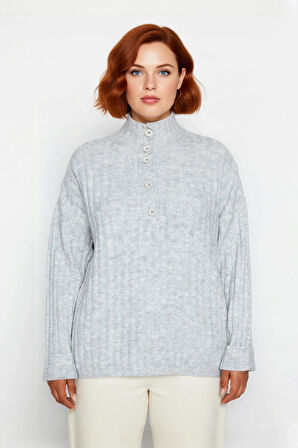 Kadın Düğmeli Triko Kazak Relaxed Kalıp Dik Yaka Fitilli Dokuma Soğuk Havalarda Şıklık ve Konfor