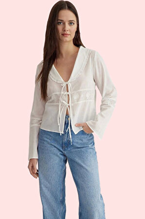 Kadın Yazlık Pamuklu Gömlek Regular Kalıp Bebe Yaka Brode Detay Yaz Aylarının Vazgeçilmezi