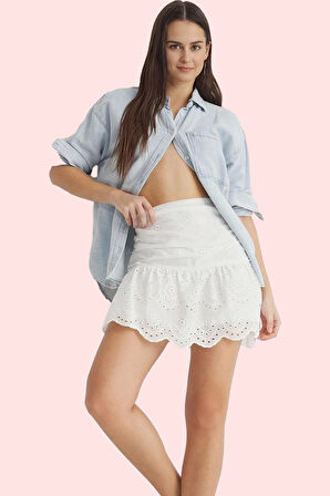 Kadın Yüksek Bel Brode Detaylı Şort Etek Pamuk Dokuma Kumaş Rahat Günlük Stil Modern Tasarım