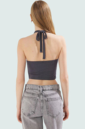 Viskoz Ribana Crop Bluz Halter Yaka Fitted Günlük Stil Profesyonel Görünüm Konforlu Kesim