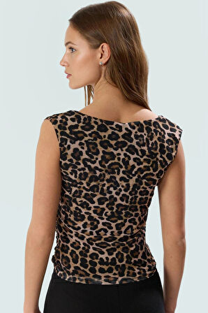 Basic Crop Bluz Örme Tül Kumaş Kare Yaka Günlük Stil Modern Konforlu Kesim Seçkin Malzeme