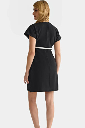 Yazlık Kısa Mini Elbise A line V Yaka Fiyonklu Polyester Elastan Dokuma Kumaş Dayanıklı Malzeme