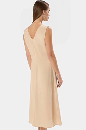 Yazlık Kadın Midi Elbisesi V Yaka Düz Kesim Polyester Şık ve Rahat Konforlu Yüksek Kalite