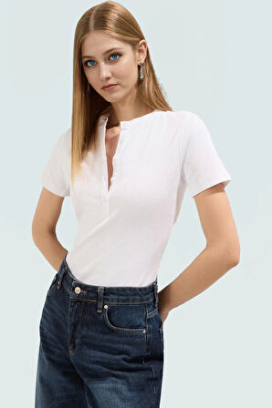 Pamuklu Fitted Bluz Kısa Kol Bisiklet Yaka Yazlık Premium Kalite Uzun Ömürlü Mükemmel Uyum