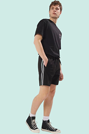Erkek Şort Düz Desen Boru Paça Sportif Tarz Yaz Aylarının Vazgeçilmezi Stilin Buluştuğu Yer