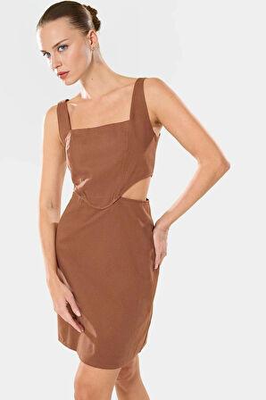 A Line Gabardin Mini Elbise Kolsuz Kare Yaka Cut Out Detay Pamuk Rahat Kullanım