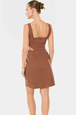 A Line Gabardin Mini Elbise Kolsuz Kare Yaka Cut Out Detay Pamuk Rahat Kullanım