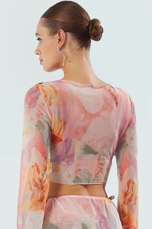 Polyester Mesh Bluz Etek Takım Yazlık Şıklık ve Konfor Özel Tasarım Modern Stil Yüksek Kalite