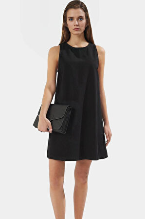 Kısa Kolsuz Denim Elbise Yazın Rahatlığı ve Şıklığı Rahat Şık Modern Stil Görünüm