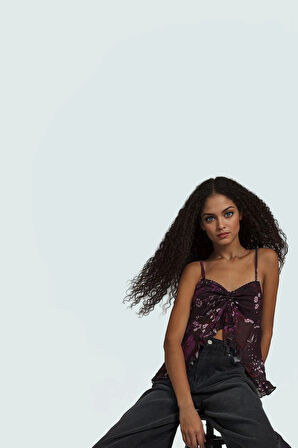 Regular Fitted Bluz Çiçek Desenli Tül Kumaş Kalp Yaka Yazlık Seçkin Malzeme