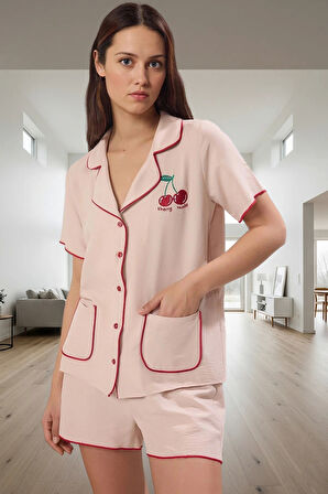 Yazlık Pijama Takımı Crinkle Saten Kumaş ve Kiraz Nakış Detayları Profesyonel Görünüm